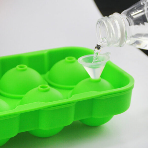 Mr. Chef 8 Hole Round Ice Cube Mould Green - Image 2